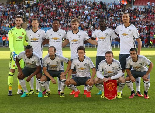 一肘击不是 一肘击不是